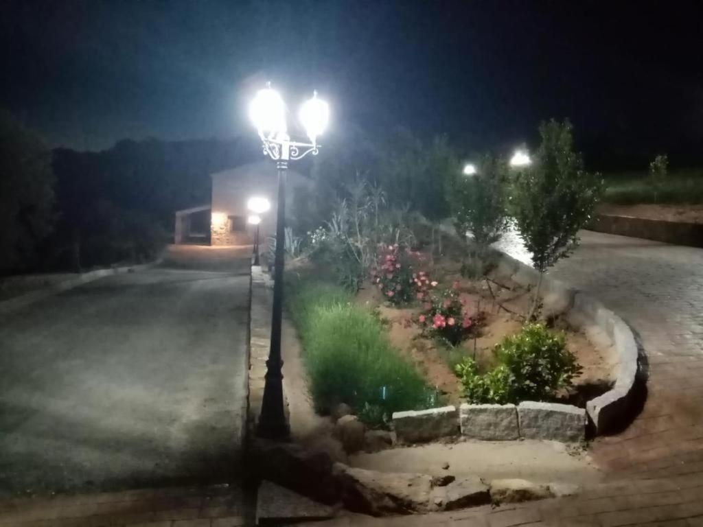 Apartamentos Turisticos La Gitanilla Los Navalucillos Ngoại thất bức ảnh
