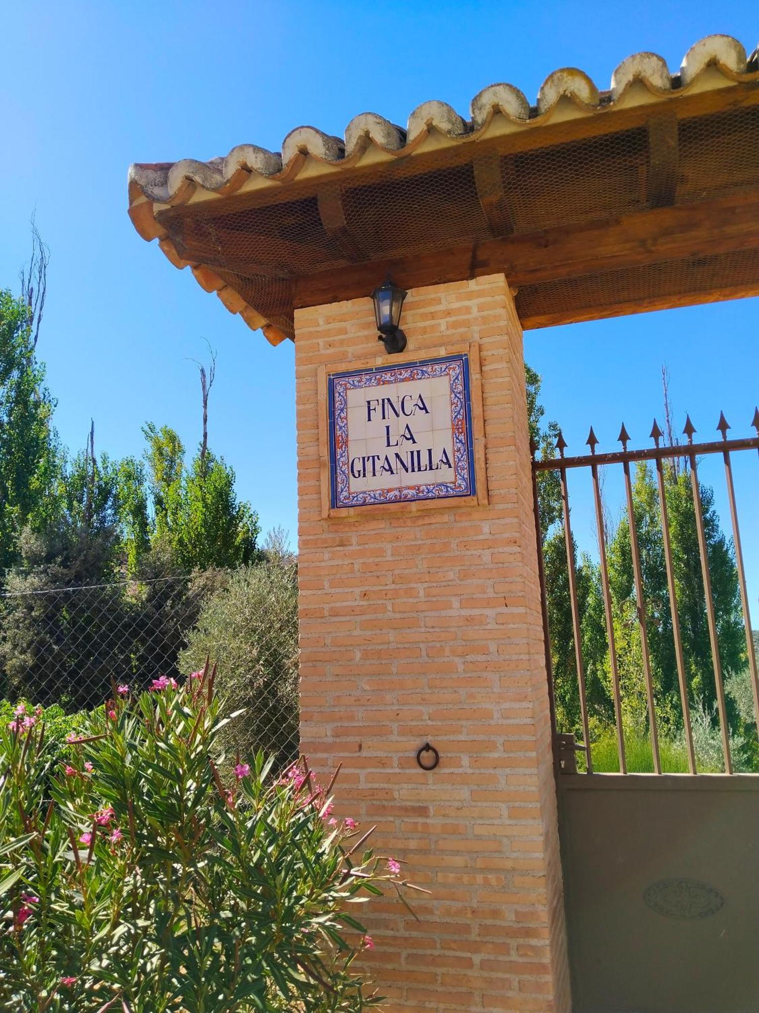 Apartamentos Turisticos La Gitanilla Los Navalucillos Ngoại thất bức ảnh
